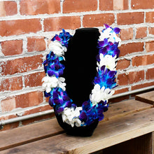 Load image into Gallery viewer, White & Tinted Blue Dendrobium Sonia Orchids Double Leis
